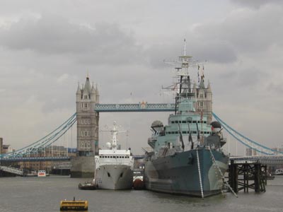london-bridge-three-3-22-2002.jpg
