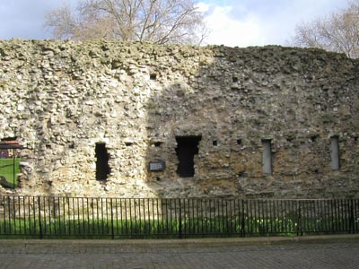tower-of-london-eight-wall-one-3-22-2002.jpg
